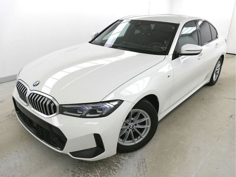 Weiß Gebraucht 2023 BMW 320 M Sport Limousine | 36.290 € (Guter Preis) - Bild 1/4