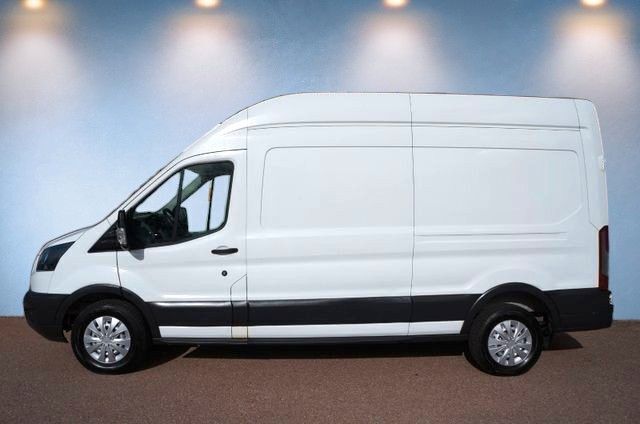 Weiß Gebraucht 2016 Ford Transit Van / Kleinbus | 12.999 € (Fairer Preis) - Bild 1/4