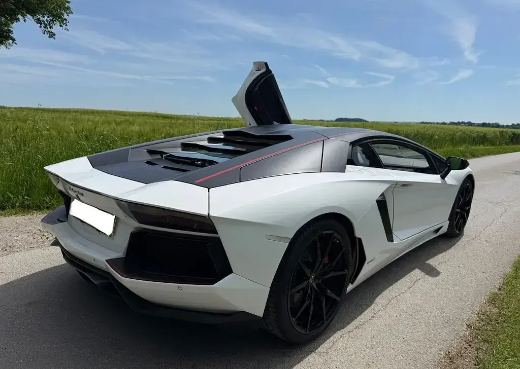 Gebraucht Lamborghini Aventador 700 PS (514 kW) 2015 Weiß