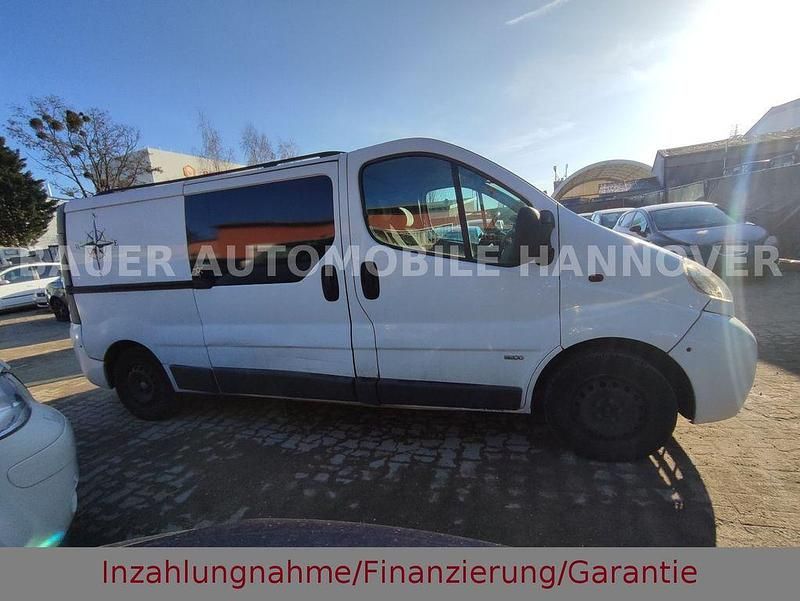 Gebraucht Opel Vivaro 101 PS (74 kW) 2006 Weiß Van / Kleinbus