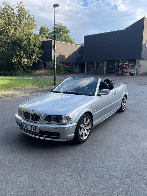 Silber Gebraucht 2001 BMW 320 Cabriolet Cabrio | 6.000 € (Superpreis) - Bild 1/4