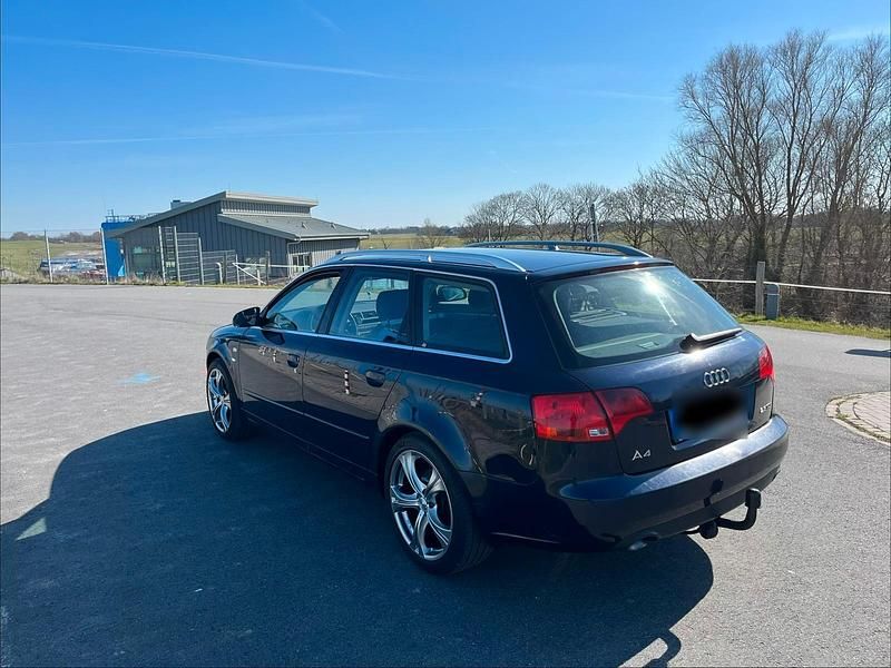 Gebraucht Audi A4 Ambiente 163 PS (119 kW) 2006 Blau Kombi