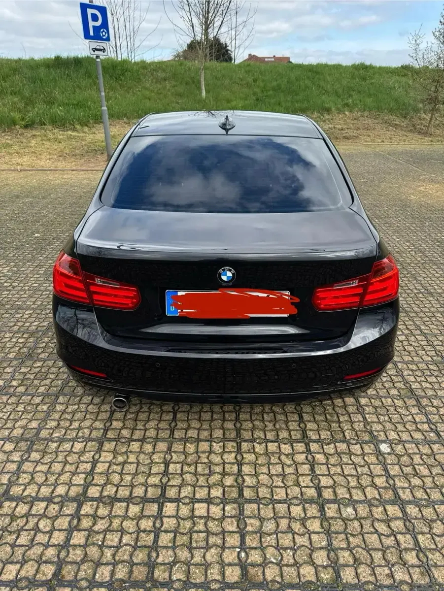 Usata BMW 320 184 CV (135 kW) 2014 Nero Berlina