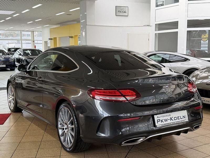 Gebraucht Mercedes C200 AMG line 184 PS (135 kW) 2019 Grau Coupé