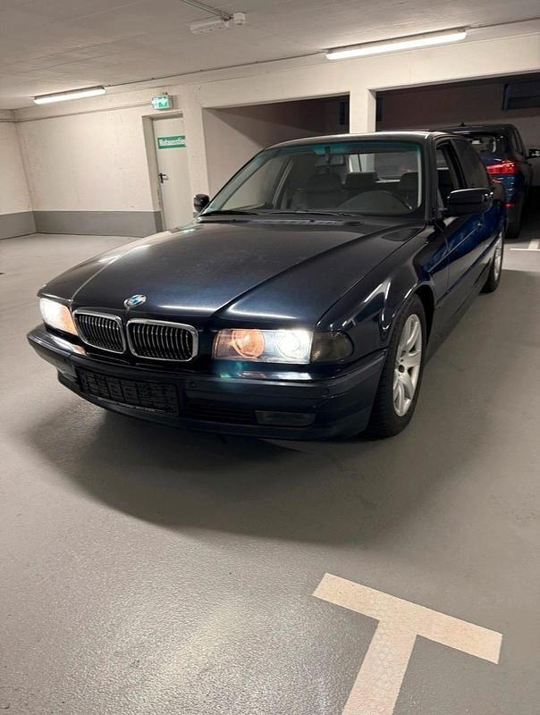 Blau Gebraucht 1995 BMW 728 Limousine | 3.300 € - Bild 1/4