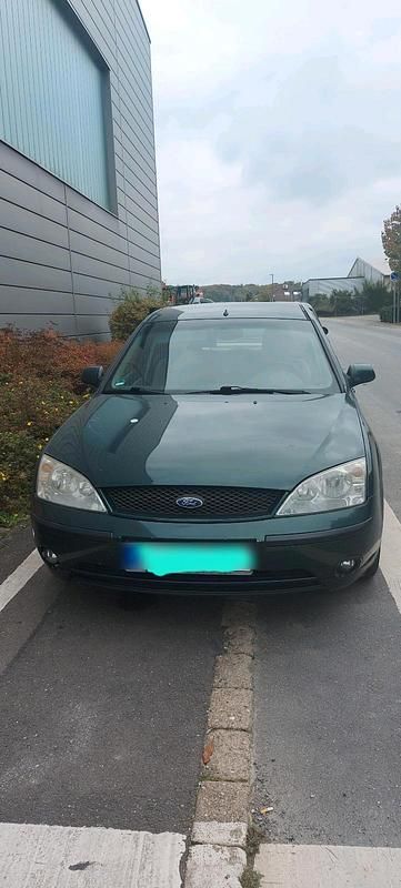 Grün Gebraucht 2003 Ford Mondeo Limousine | 1.000 € (Superpreis) - Bild 1/4
