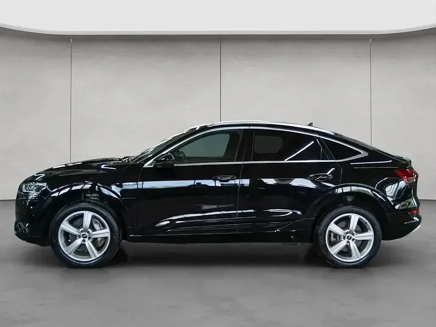 Gebraucht Audi e-tron Sportback Advanced 300 kW (408 PS) 2023 Brillantschwarz SUV