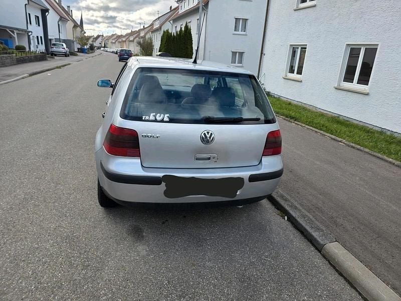 Gebraucht VW Golf IV 75 PS (55 kW) 2001 Silber Kleinwagen