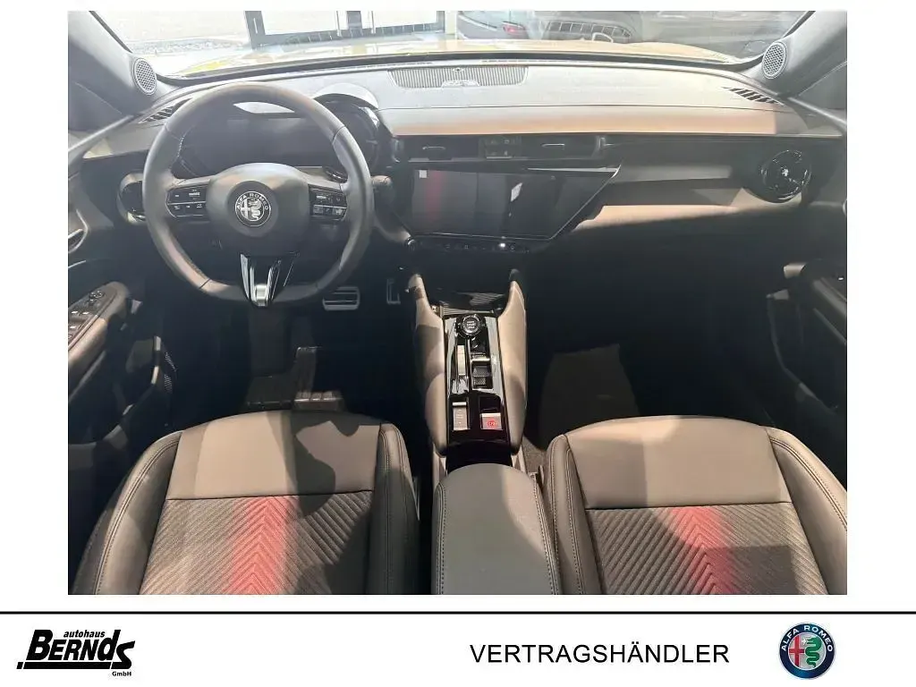 Neu Alfa Romeo GT Junior Ti 136 PS (100 kW) 2026 Weiß Limousine
