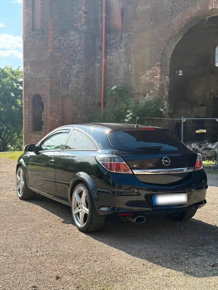 Gebraucht Opel Astra GTC Sport 140 PS (102 kW) 2006 Schwarz Coupé
