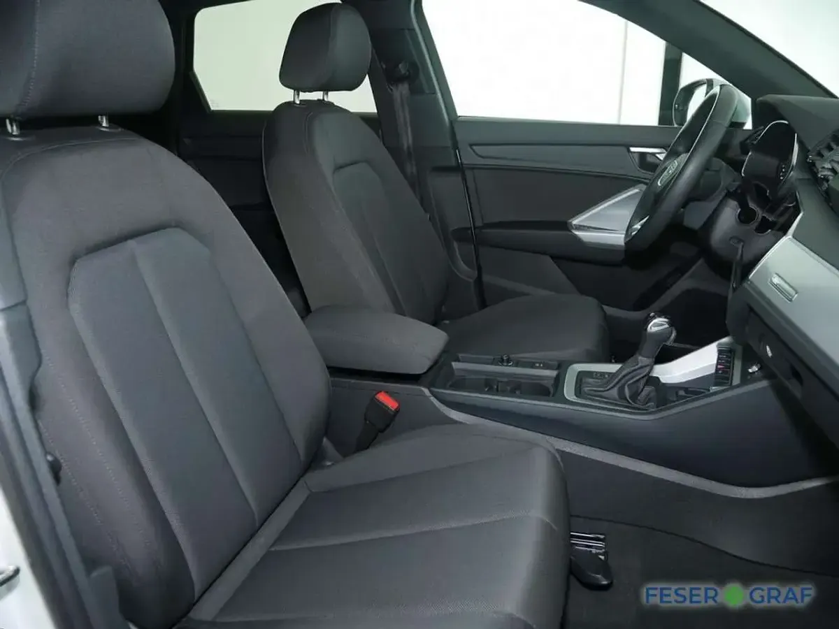 Gebraucht Audi Q3 S-Line 150 PS (110 kW) 2024 Gletscherweiß metallic SUV