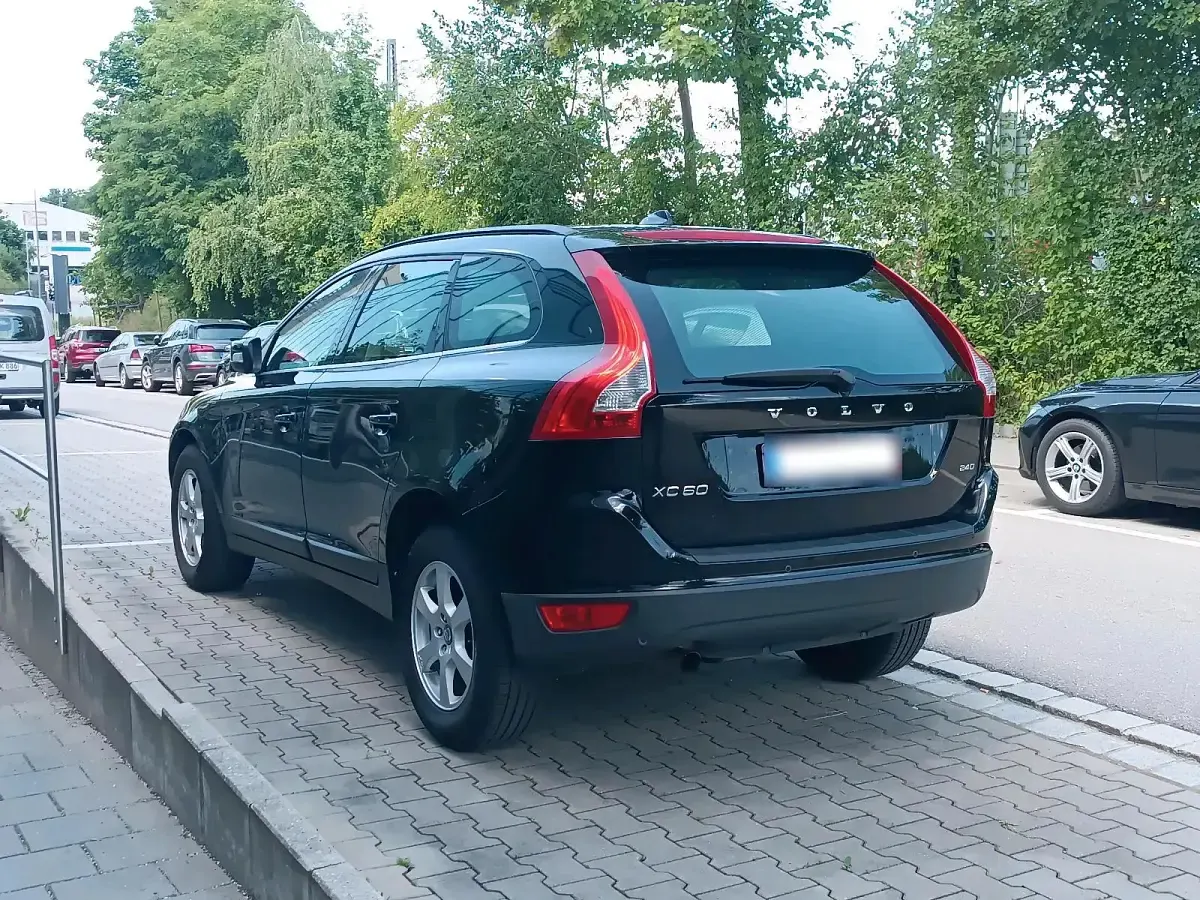 Gebraucht Volvo XC60 175 PS (128 kW) 2009 Schwarz SUV