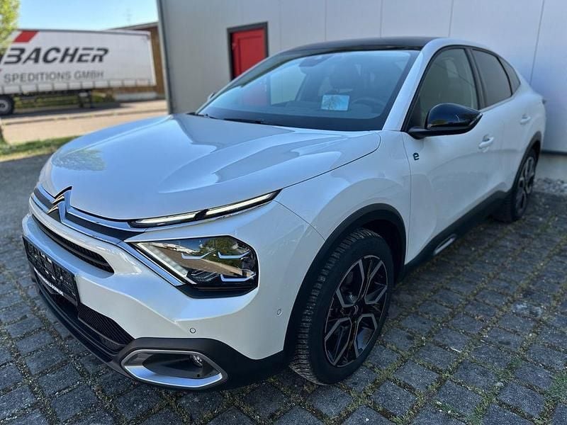 Second-hand Citroën e-C4 Shine 56 kW (77 CP) 2023 Alb Berlinǎ