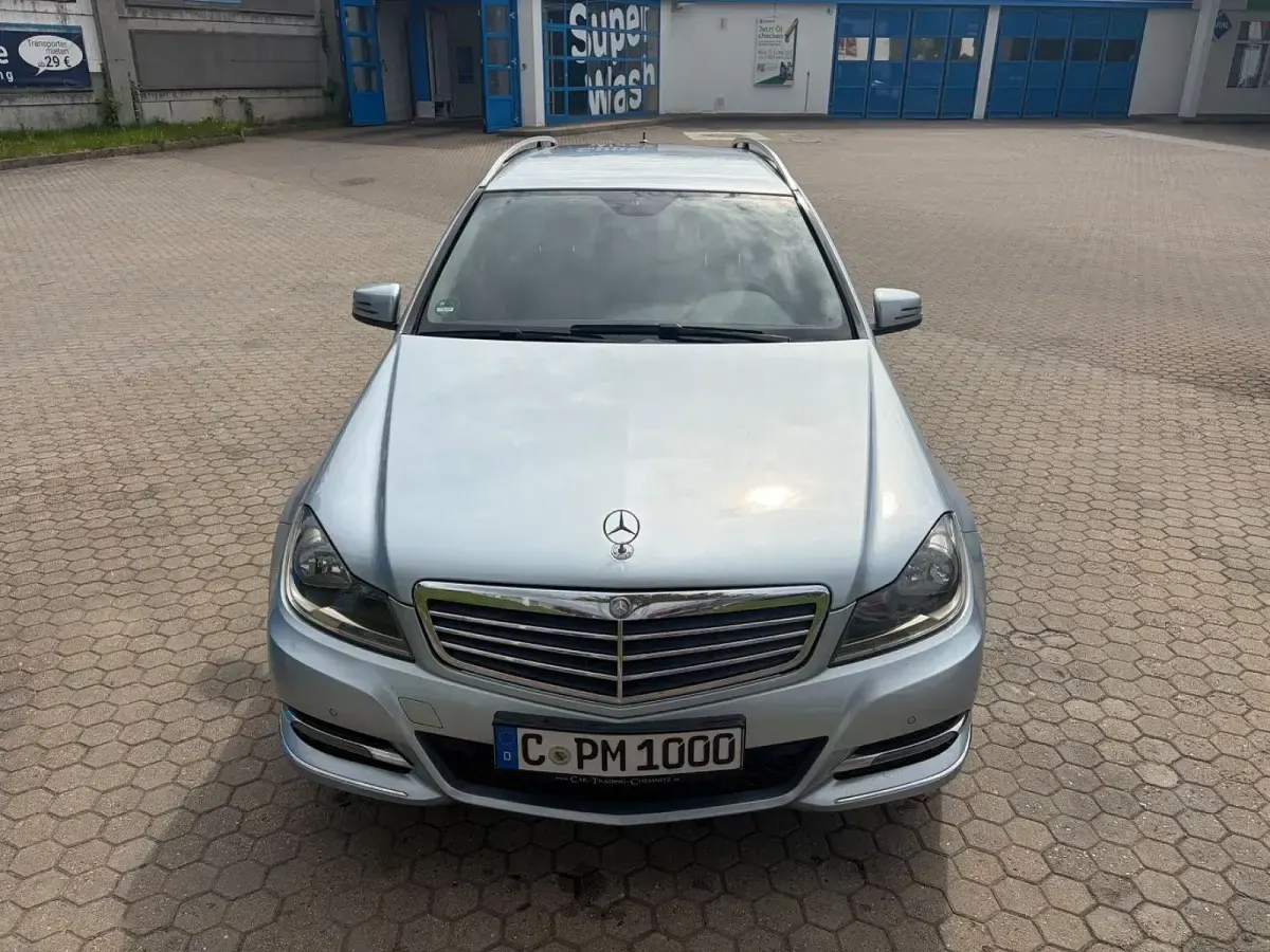 Gebraucht Mercedes C180 Avantgarde 156 PS (114 kW) 2013 Silber Kombi