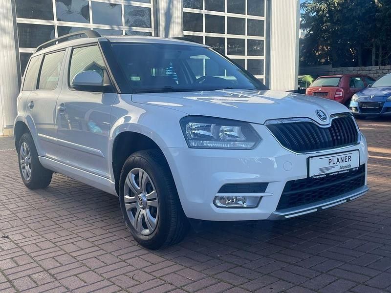 Weiß Gebraucht 2015 Skoda Yeti Active SUV | 11.390 € (Fairer Preis) - Bild 1/4