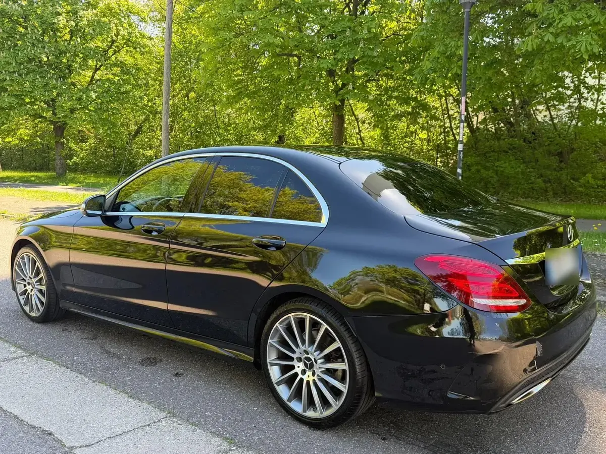Gebraucht Mercedes C200 184 PS (135 kW) 2014 Schwarz Limousine