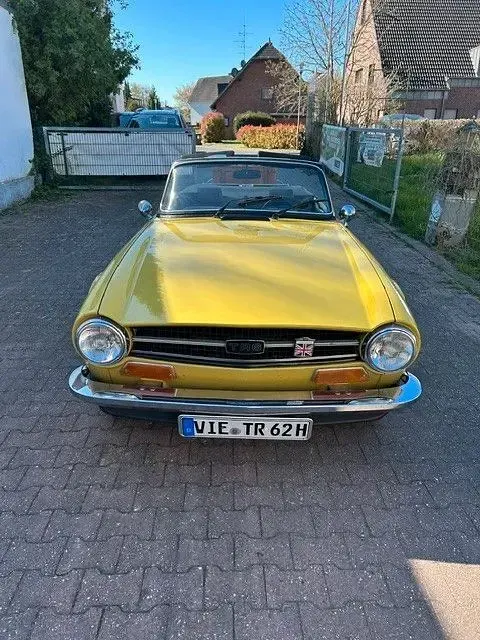 Gebraucht Triumph TR6 101 PS (74 kW) 1974 Gelb Cabrio