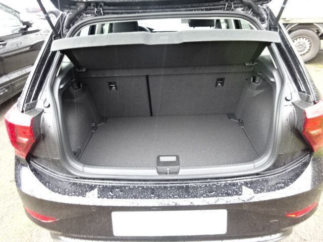 Gebraucht VW Polo Life 95 PS (69 kW) 2023 Deep black perleffekt Limousine