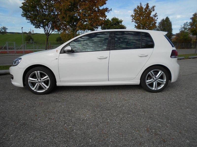 Weiß Gebraucht 2007 VW Golf V R-line Limousine | 5.200 € - Bild 1/4