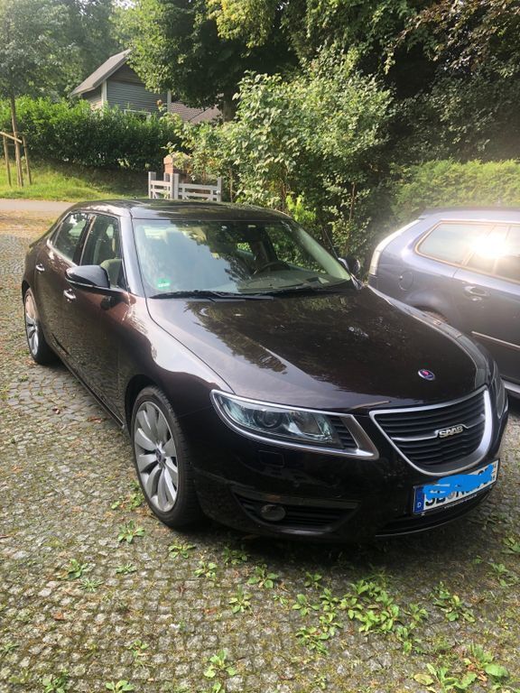 Braun Gebraucht 2011 Saab 9-5 Vector Limousine | 11.300 € - Bild 1/4