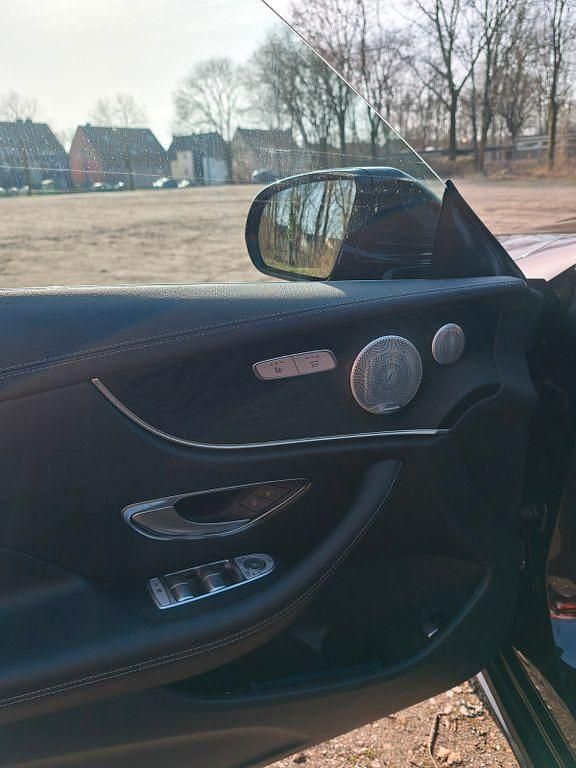 Gebraucht Mercedes E200 184 PS (135 kW) 2018 Rot Cabrio