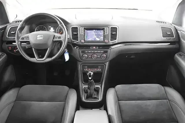 Gebraucht Seat Alhambra Style 150 PS (110 kW) 2021 Grau Van / Kleinbus