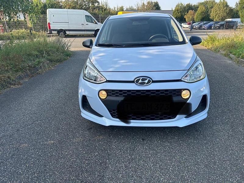 Blau Gebraucht 2019 Hyundai i10 Select Kleinwagen | 7.800 € (Superpreis) - Bild 1/4