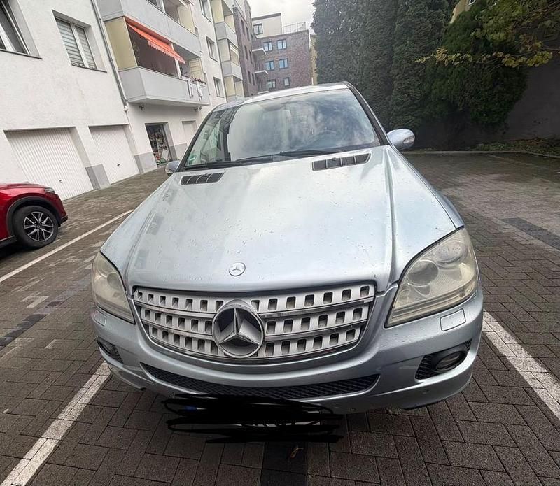 Gebraucht Mercedes ML350 272 PS (200 kW) 2007 Blau SUV