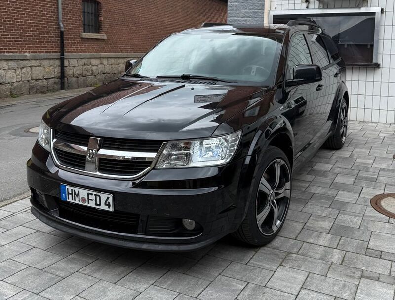 Schwarz Gebraucht 2009 Dodge Journey SXT SUV | 8.600 € - Bild 1/4