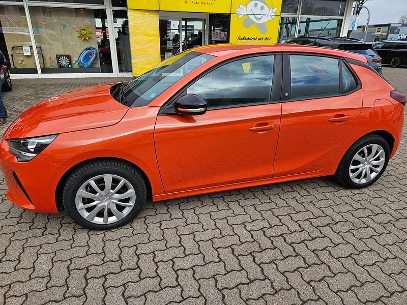 Gebraucht Opel Corsa-e Edition 100 kW (136 PS) 2022 Power orange/dynamik orange Kleinwagen