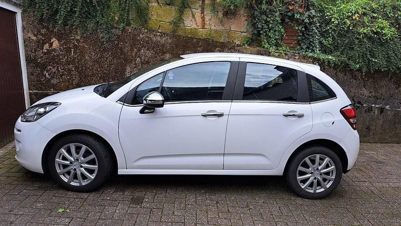 Weiß Gebraucht 2014 Citroën C3 PureTech Kleinwagen | 4.499 € (Guter Preis) - Bild 1/4