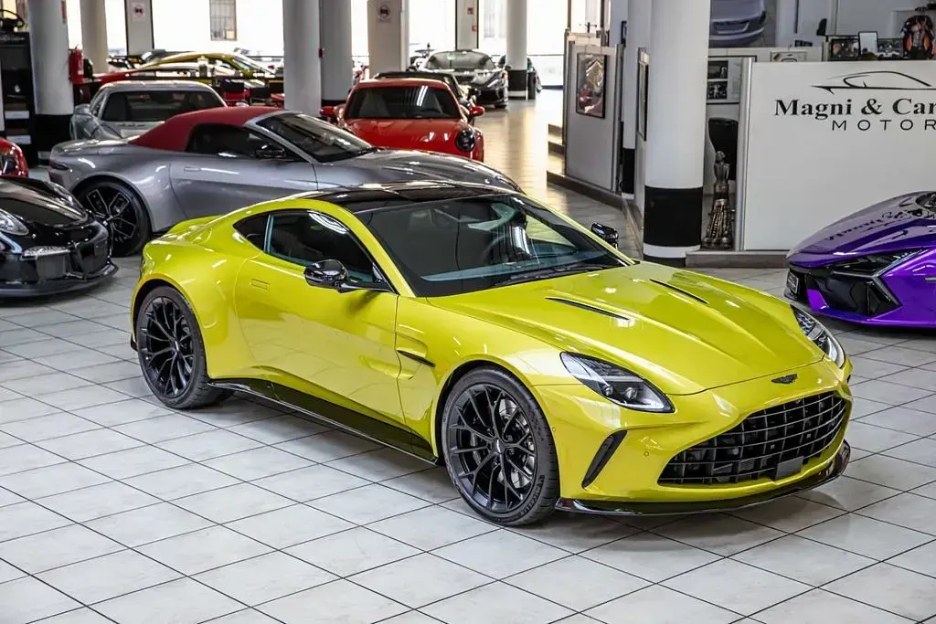 Gebraucht Aston Martin V8 Vantage 665 PS (489 kW) 2025 Gelb