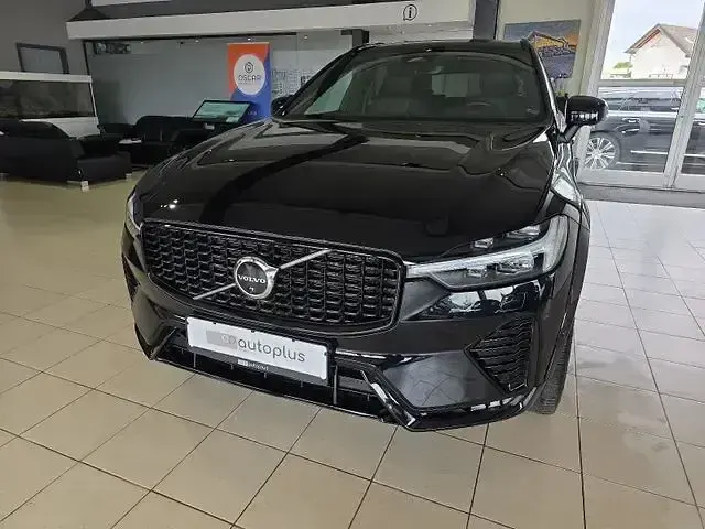 Gebraucht Volvo XC60 R-Design 299 PS (219 kW) 2022 Onyx black SUV
