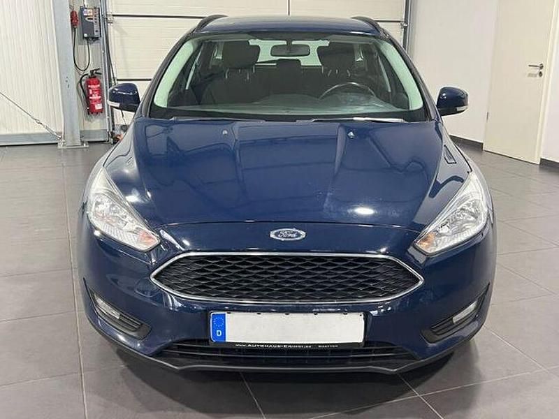 Gebraucht Ford Focus 101 PS (74 kW) 2017 Blau Limousine
