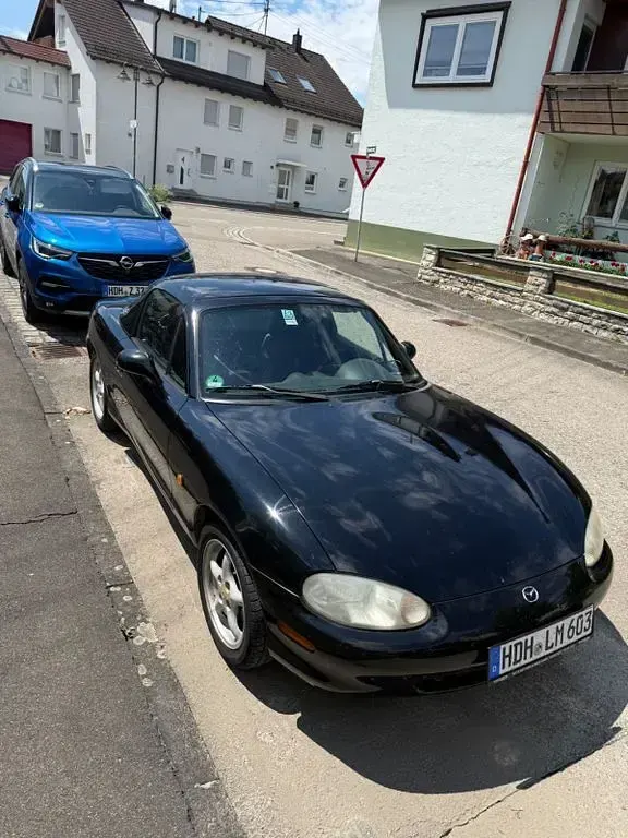 Gebraucht Mazda MX5 140 PS (102 kW) 1998 Schwarz Cabrio
