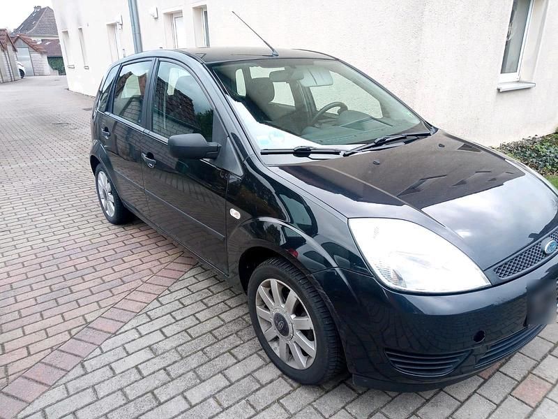 Gebraucht Ford Fiesta 80 PS (58 kW) 2005 Schwarz Kleinwagen
