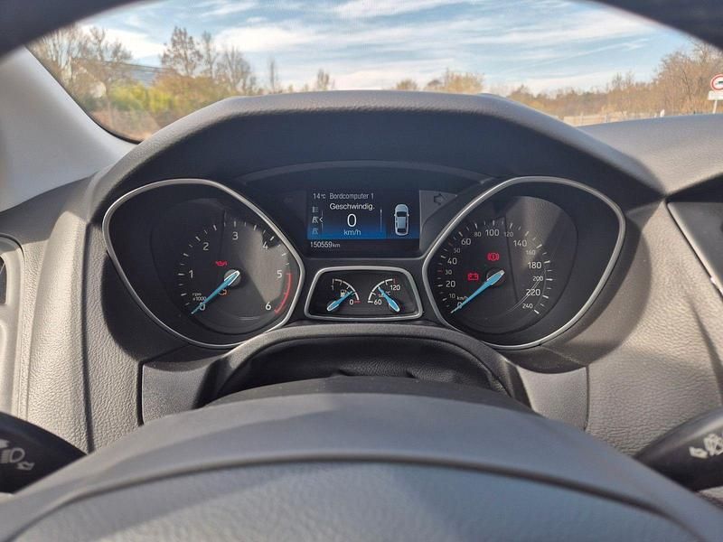 Gebraucht Ford Focus 120 PS (88 kW) 2017 Blau Kombi