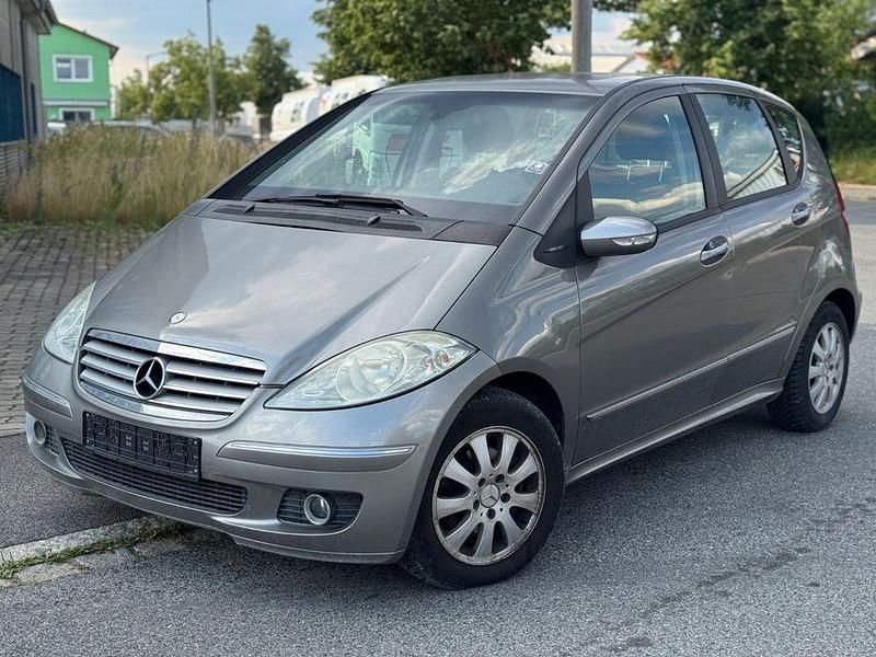 Grau Gebraucht 2005 Mercedes A170 Limousine | 990 € (Guter Preis) - Bild 1/4