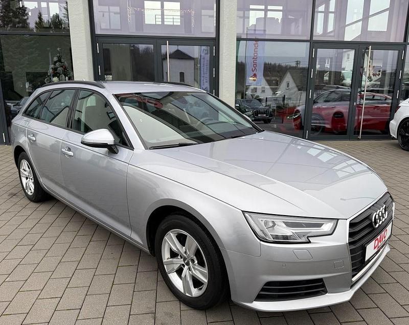 Silber Gebraucht 2016 Audi A4 Basis Kombi | 12.491 € (Fairer Preis) - Bild 1/4