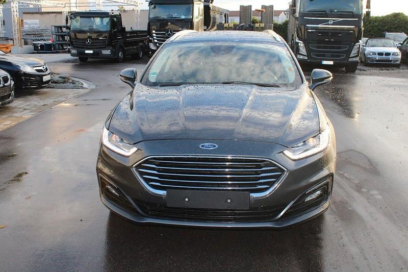 Gebraucht Ford Mondeo Titanium 190 PS (139 kW) 2019 Grau Kombi