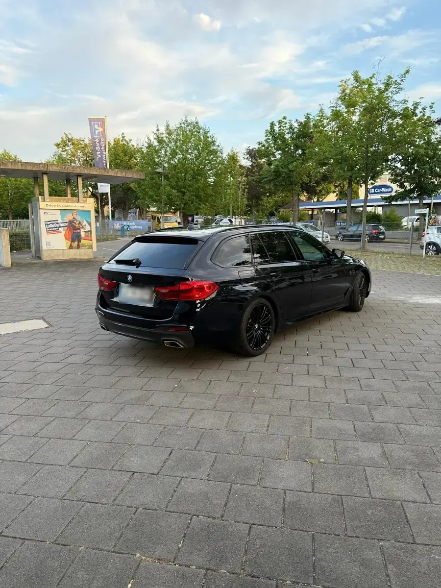 Gebraucht BMW 525 M Sport 231 PS (169 kW) 2019 Schwarz Kombi