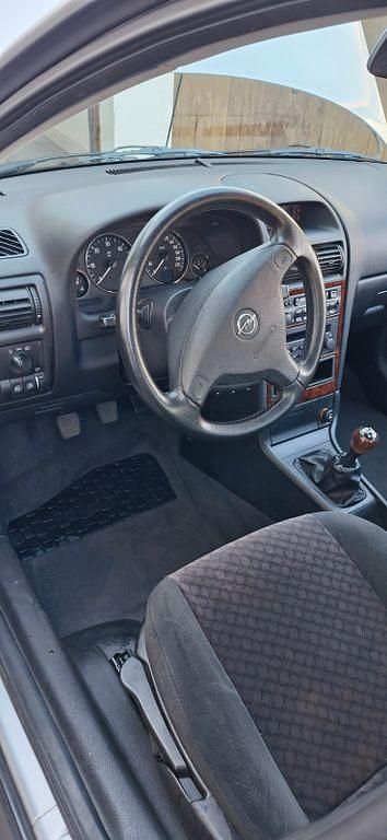 Gebraucht Opel Astra Elegance 101 PS (74 kW) 2001 Silber Limousine