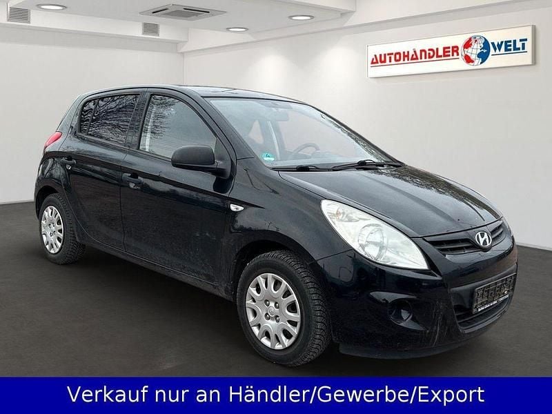 Gebraucht Hyundai i20 77 PS (56 kW) 2011 Schwarz Kleinwagen