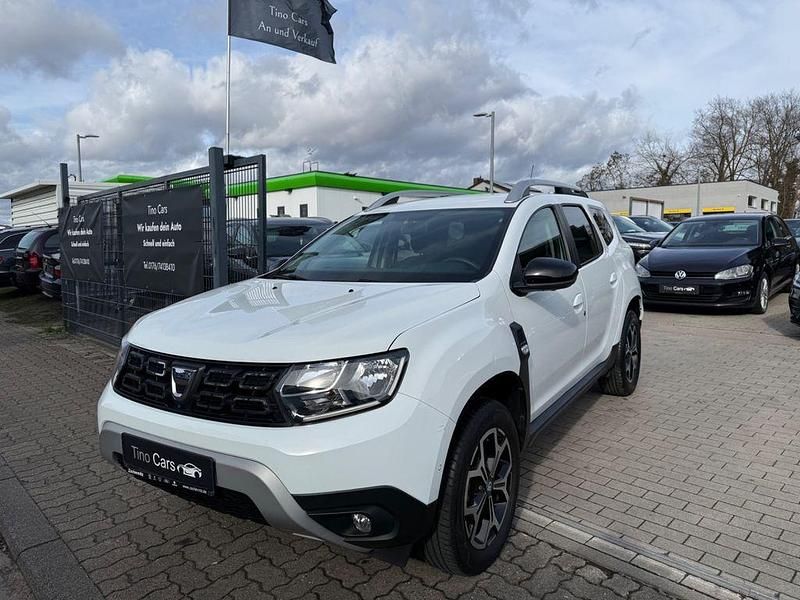 Gebraucht Dacia Duster Celebration 150 PS (110 kW) 2020 Weiß SUV