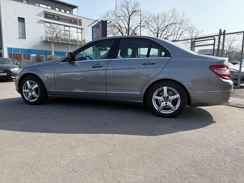 Gebraucht Mercedes C220 Elegance 170 PS (125 kW) 2007 Silber Limousine