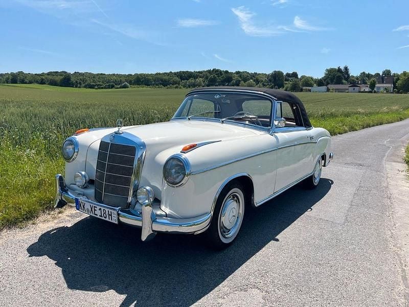 Weiß Gebraucht 1963 Mercedes 220 Cabrio | 74.999 € - Bild 1/4