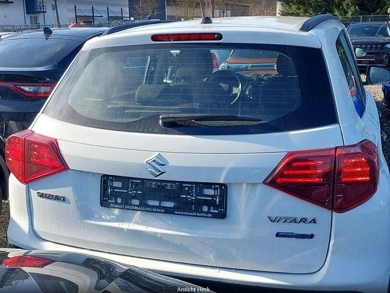 Gebraucht Suzuki Vitara 129 PS (94 kW) 2023 Weiß SUV