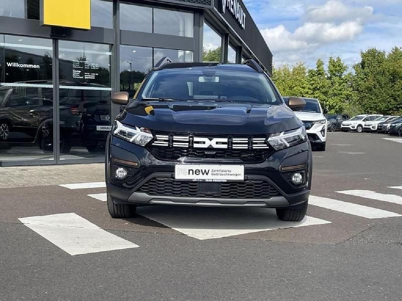 Usata Dacia Jogger Extreme 94 CV (69 kW) 2023 Nero Monovolume