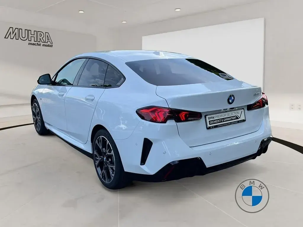 Gebraucht BMW 220 M Sport 170 PS (125 kW) 2025 Weiß Limousine