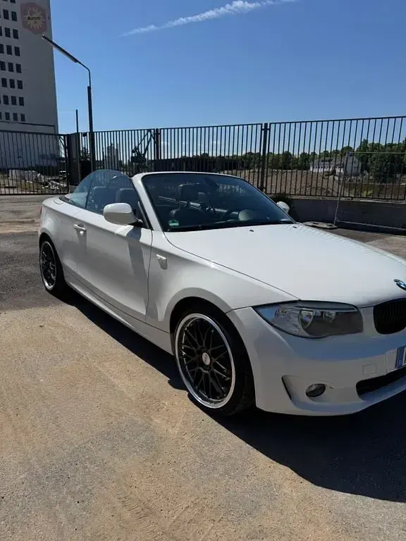Gebraucht BMW 120 Cabriolet Exclusive 177 PS (130 kW) 2012 Weiß Cabrio